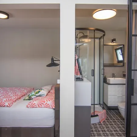 House Erika Semesterbostad Šilo