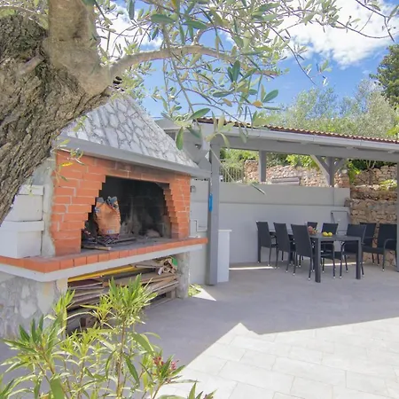 House Erika Ferienhaus Šilo